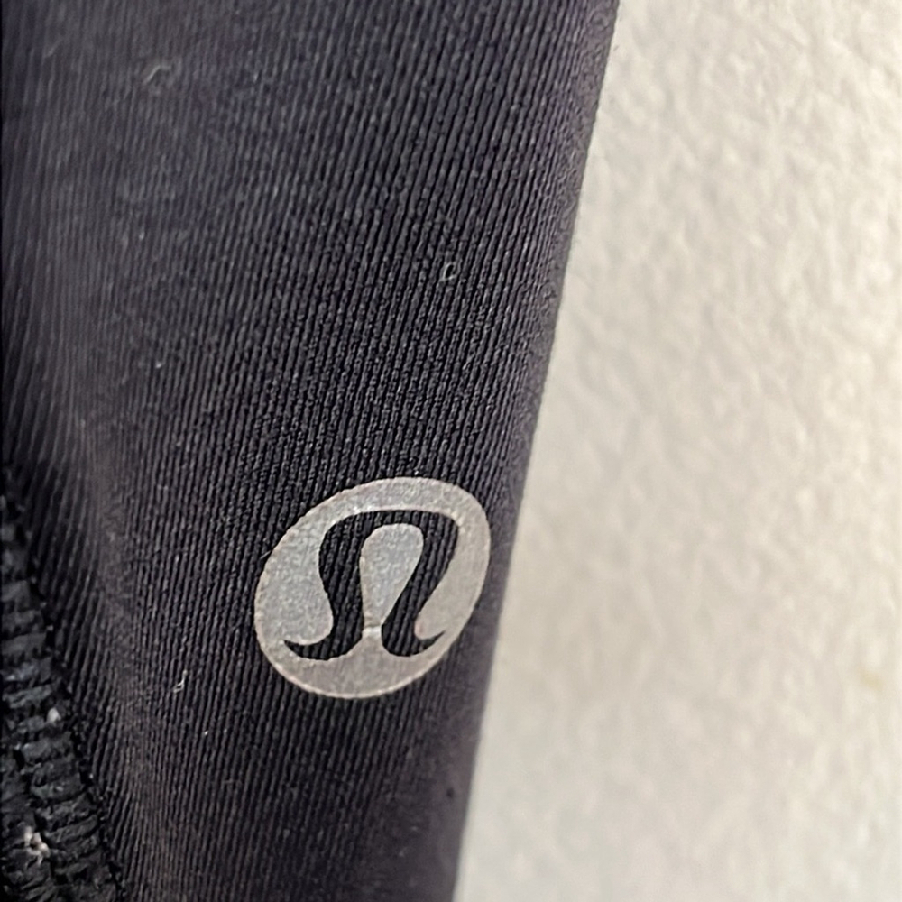 Lululemon Size 4 Invigorate Black Zip Pocket‎ Mesh panel Tights 25”Leggings - Picture 3 of 8